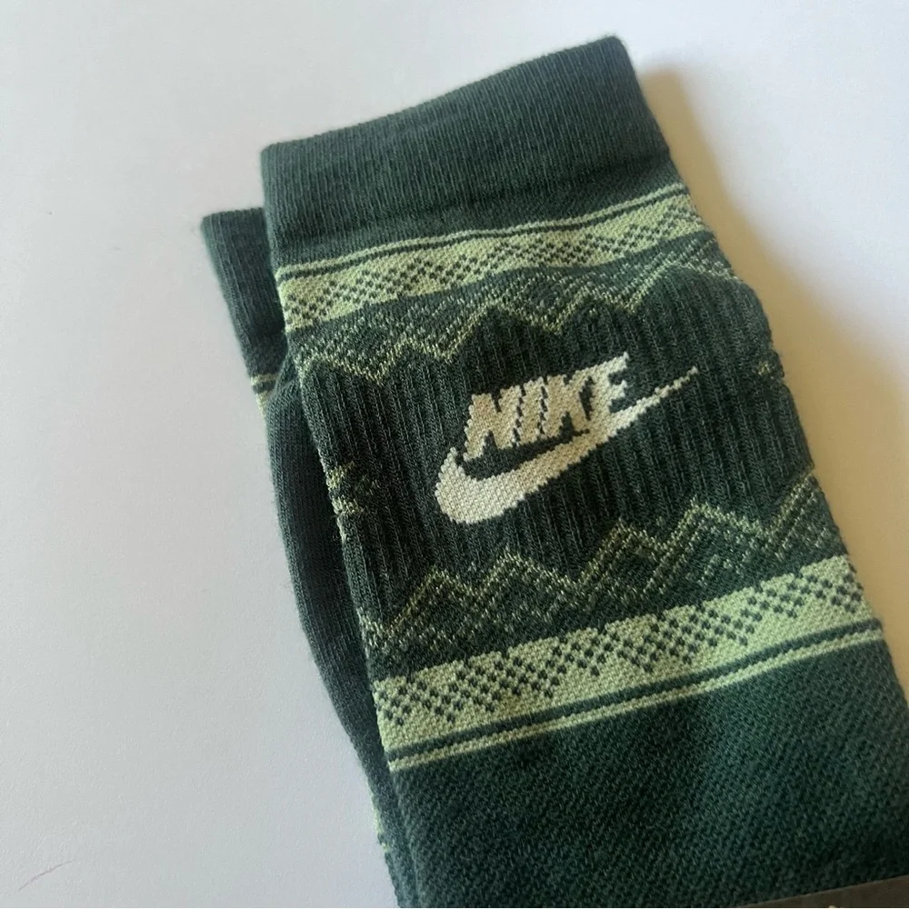 NIKE EVERYDAY ESSENTIAL MOVE TO ZERO DRI-FIT SOCKS GREEN LARGE/XL SHOE 10-13 NWT
